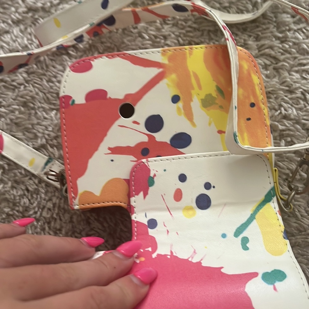 brand new polaroid case! - Picture 4 of 4